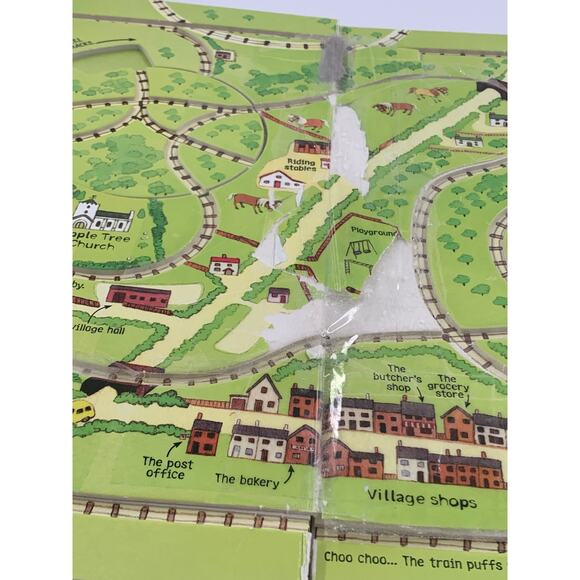 Usborne Farmyard Tales Wind Up Train Book Model Train 3 Tracks PaperPie Flaws - Picture 7 of 12